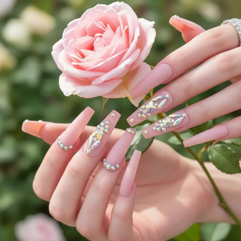 Uñas Press On tono Rosa Mate con diamantes de imitación