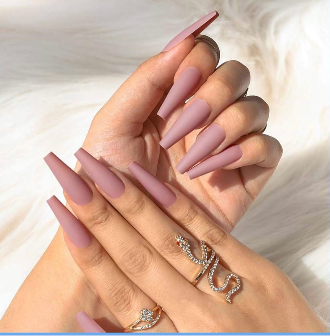 Uñas Press On estilo "Coffin" Tonos Mate