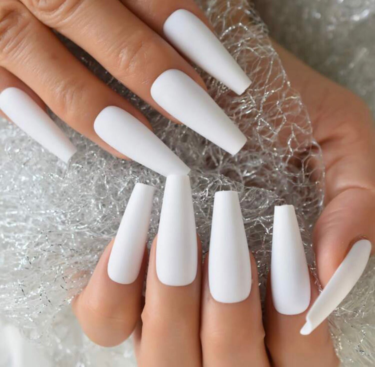 Uñas Press On estilo "Coffin" Tonos Mate